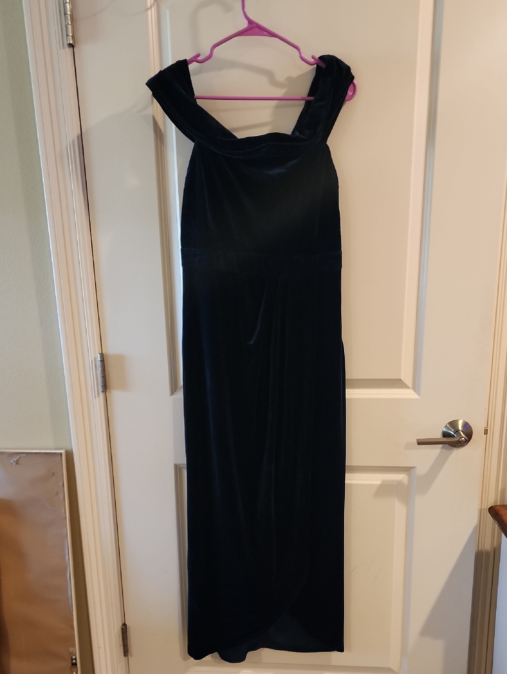 Lulu's Navy Velvet Off-Shoulder Maxi Dress